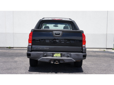 chevrolet avalanche 2006 black suv ls 1500 flex fuel 8 cylinders rear wheel drive automatic 79407