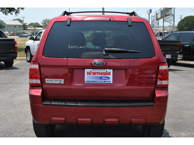 ford escape 2008 dk  red suv xlt gasoline 6 cylinders front wheel drive 4 speed automatic 78216