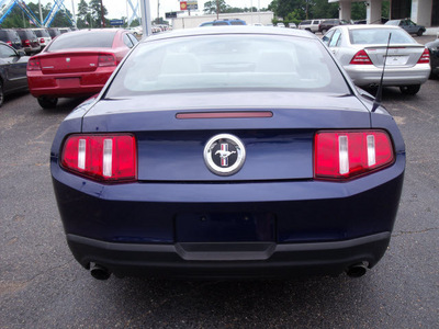 ford mustang 2012 dk  blue coupe v6 gasoline 6 cylinders rear wheel drive automatic 75672