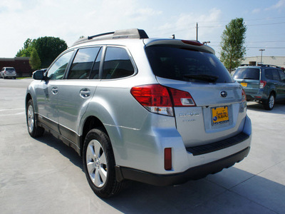 subaru outback 2012 silver wagon 2 5i limited gasoline 4 cylinders all whee drive shiftable automatic 75070