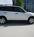 subaru forester 2012 white wagon 2 5x gasoline 4 cylinders all whee drive automatic 75070
