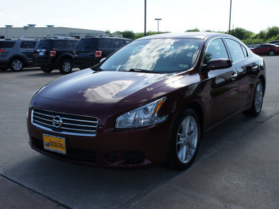 nissan maxima 2011 crimson sedan 3 5 s gasoline 6 cylinders front wheel drive cont  variable trans  75070