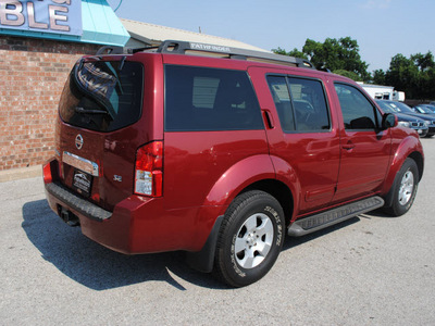 nissan pathfinder 2006 red brawn suv se gasoline 6 cylinders rear wheel drive automatic with overdrive 75057