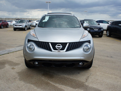 nissan juke 2012 silver wagon sl gasoline 4 cylinders front wheel drive cont  variable trans  75150