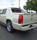 cadillac escalade ext 2008 white suv gasoline 8 cylinders all whee drive automatic 45036