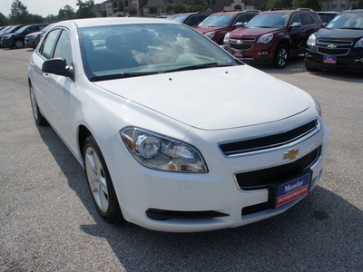 chevrolet malibu 2012 white sedan gasoline 4 cylinders front wheel drive 6 spd auto lpo, cargo net 77090