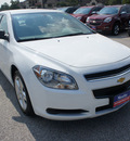 chevrolet malibu 2012 white sedan gasoline 4 cylinders front wheel drive 6 spd auto lpo, cargo net 77090