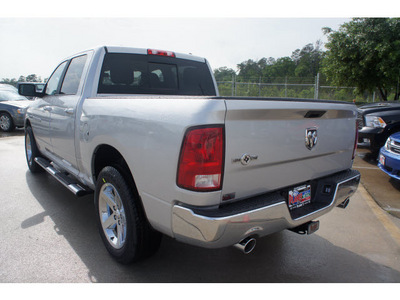 ram ram pickup 1500 2012 bright silv met gasoline 8 cylinders 2 wheel drive 6 speed automatic 77338