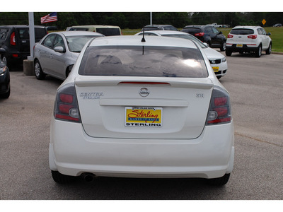 nissan sentra 2010 white sedan sr gasoline 4 cylinders front wheel drive automatic with overdrive 77802