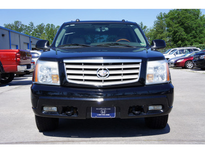 cadillac escalade 2004 black suv gasoline 8 cylinders all whee drive automatic 77339