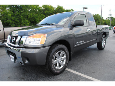 nissan titan 2010 dk  gray se flex fuel 8 cylinders 2 wheel drive automatic with overdrive 77581