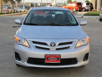 toyota corolla 2011 silver sedan le gasoline 4 cylinders front wheel drive automatic with overdrive 77074