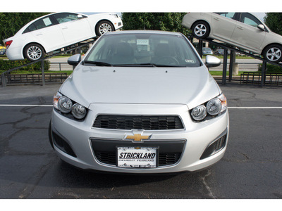 chevrolet sonic 2012 silver sedan ls gasoline 4 cylinders front wheel drive 6 speed automatic 77581