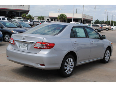 toyota corolla 2012 silver sedan le gasoline 4 cylinders front wheel drive automatic 77074