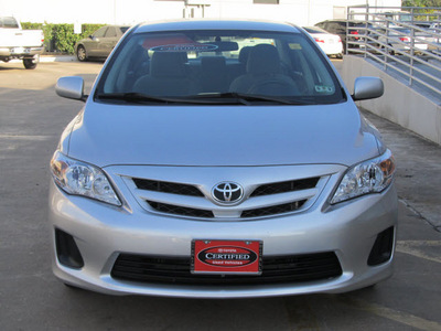 toyota corolla 2011 silver sedan le gasoline 4 cylinders front wheel drive automatic with overdrive 77074