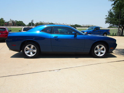 dodge challenger 2010 blue coupe r t classic gasoline 8 cylinders rear wheel drive automatic 75150