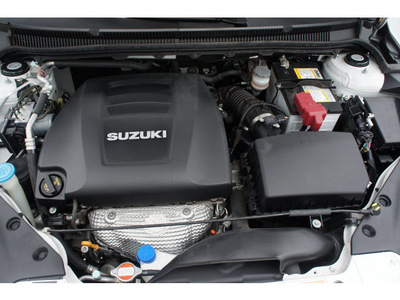suzuki kizashi 2010 white sedan se gasoline 4 cylinders front wheel drive automatic 77339