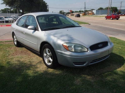 ford taurus 2004 silver sedan ses gasoline 6 cylinders front wheel drive automatic 75067