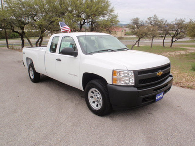 chevrolet silverado 1500 2011 white work truck long bed flex fuel 8 cylinders 4 wheel drive automatic 78028