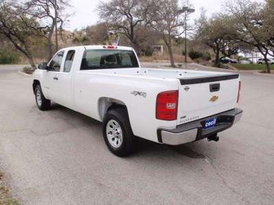 chevrolet silverado 1500 2011 white work truck long bed flex fuel 8 cylinders 4 wheel drive automatic 78028