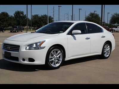 nissan maxima 2009 white sedan 3 5 sv gasoline 6 cylinders front wheel drive cont  variable trans  75041