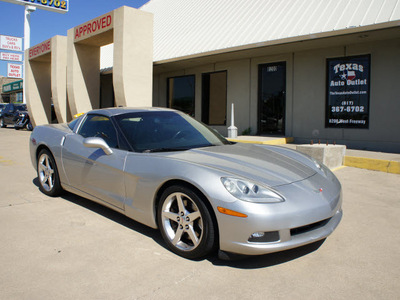 chevrolet corvette 2005 silver coupe gasoline 8 cylinders rear wheel drive automatic with overdrive 76108