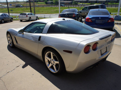 chevrolet corvette 2005 silver coupe gasoline 8 cylinders rear wheel drive automatic with overdrive 76108