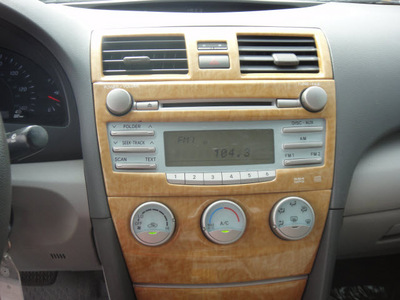 toyota camry 2008 silver sedan gasoline 4 cylinders front wheel drive automatic 79936