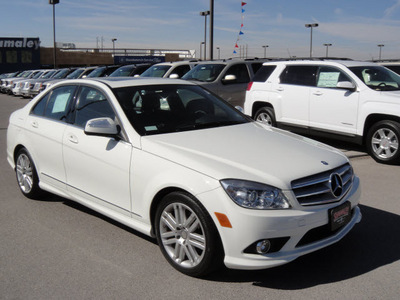 mercedes benz c300 2009 white sedan gasoline 6 cylinders rear wheel drive automatic 79922