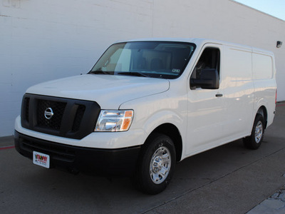 nissan nv 2012 white van 2500 hd s gasoline 8 cylinders rear wheel drive 5 speed automatic 75150
