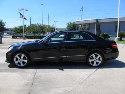 mercedes benz e class 2010 black sedan e350 luxury gasoline 6 cylinders rear wheel drive automatic with overdrive 77074