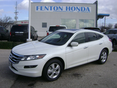 honda crosstour 2012 white ex gasoline 6 cylinders front wheel drive automatic 75606