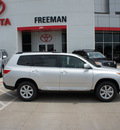 toyota highlander 2012 silver suv gasoline 4 cylinders front wheel drive 6 speed automatic 76053