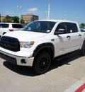 toyota tundra 2012 white sr5 flex fuel 8 cylinders 4 wheel drive 6 speed automatic 76053