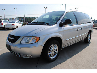 chrysler town country 2003 silver van limited gasoline 6 cylinders front wheel drive automatic with overdrive 77539