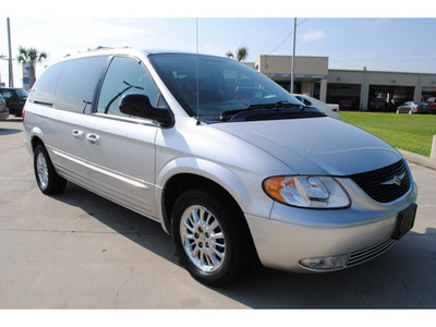 chrysler town country 2003 silver van limited gasoline 6 cylinders front wheel drive automatic with overdrive 77539