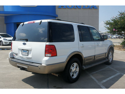 ford expedition 2004 white suv eddie bauer gasoline 8 cylinders rear wheel drive automatic 77566