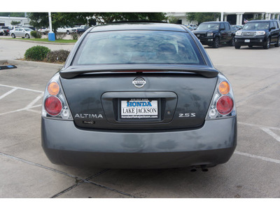 nissan altima 2004 gray sedan 2 5 gasoline 4 cylinders front wheel drive automatic 77566