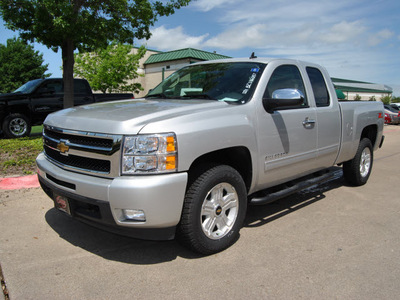 chevrolet silverado 1500 2011 silver pickup truck ltz flex fuel 8 cylinders 2 wheel drive not specified 76051