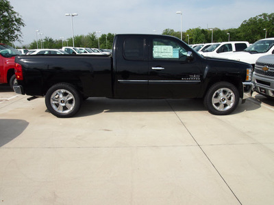 chevrolet silverado 1500 2012 black pickup truck lt flex fuel 8 cylinders 2 wheel drive not specified 76051