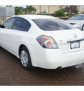 nissan altima 2010 white sedan 2 5 s gasoline 4 cylinders front wheel drive automatic 78520