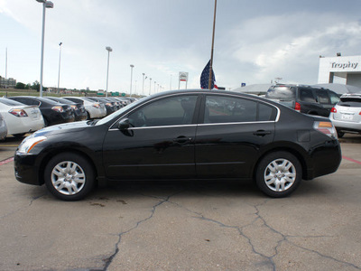 nissan altima 2012 black sedan 2 5 s gasoline 4 cylinders front wheel drive cont  variable trans  75150