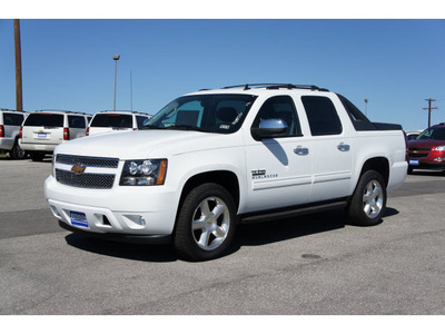 chevrolet avalanche 2012 white suv ls flex fuel 8 cylinders 2 wheel drive automatic 78216