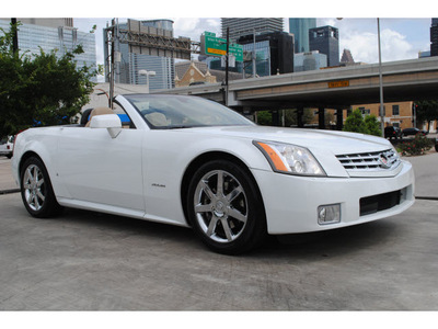 cadillac xlr 2008 white gasoline 8 cylinders rear wheel drive automatic 77002