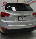 hyundai tucson 2012 silver gls gasoline 4 cylinders front wheel drive automatic 75150