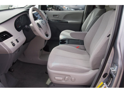 toyota sienna 2012 silver van le 8 passenger gasoline 6 cylinders front wheel drive automatic 77074