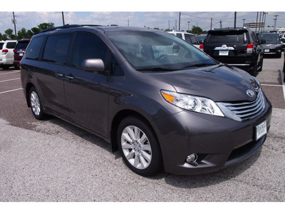 toyota sienna 2012 dk  gray van limited 7 passenger gasoline 6 cylinders front wheel drive automatic 77074