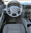 jeep grand cherokee 2005 white suv laredo gasoline 6 cylinders rear wheel drive automatic 78205