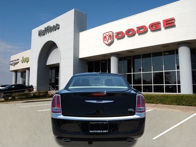 chrysler 300 2012 black sedan c luxury series gasoline 8 cylinders rear wheel drive automatic 75067