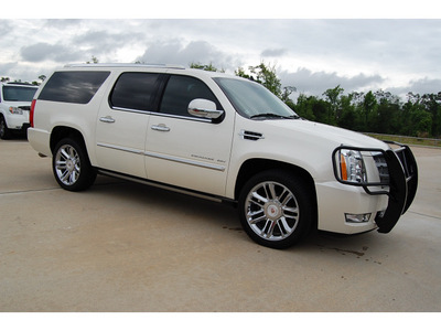 cadillac escalade esv 2010 white suv platinum edition flex fuel 8 cylinders all whee drive automatic with overdrive 77656